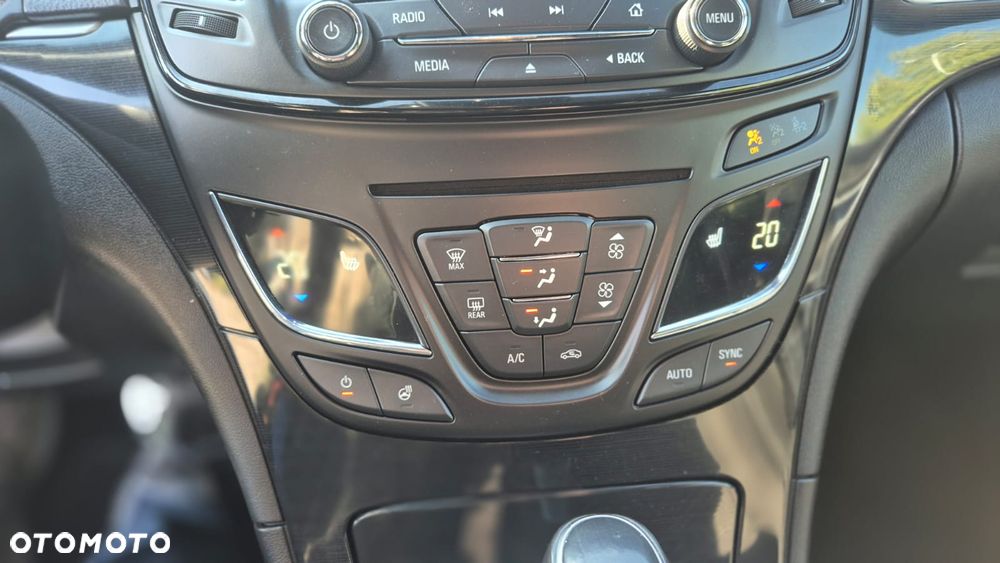 Opel Insignia - 20