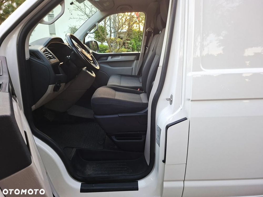 Volkswagen Transporter T6 - 17