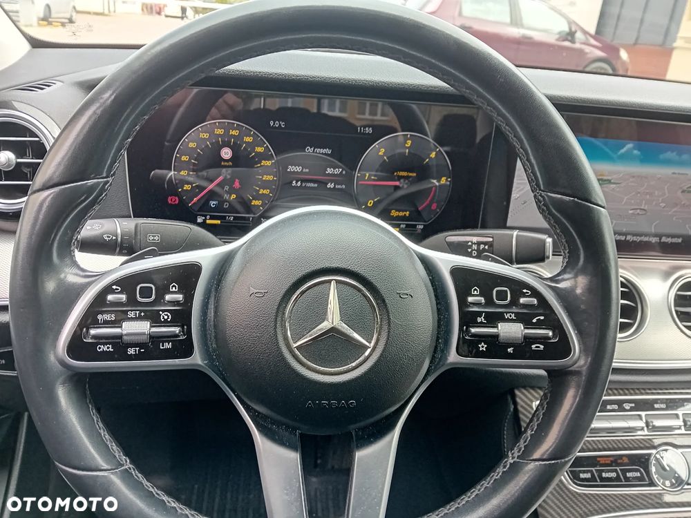 Mercedes-Benz Klasa E 200 d 9G-TRONIC - 21