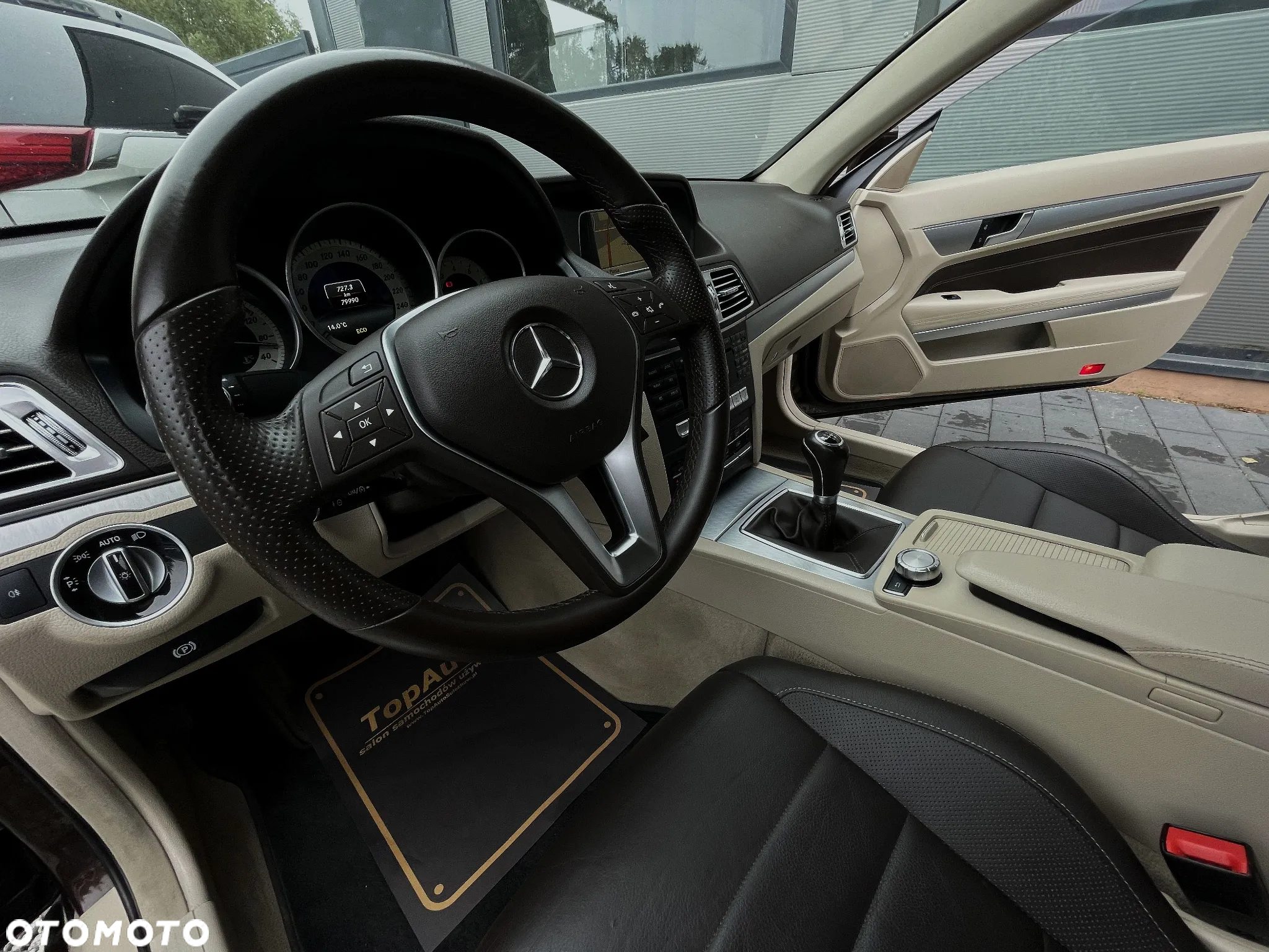 Mercedes-Benz Klasa E 200 Coupe - 18