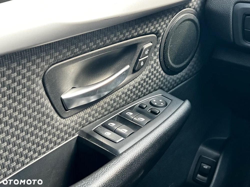 BMW Seria 2 218d Advantage - 27