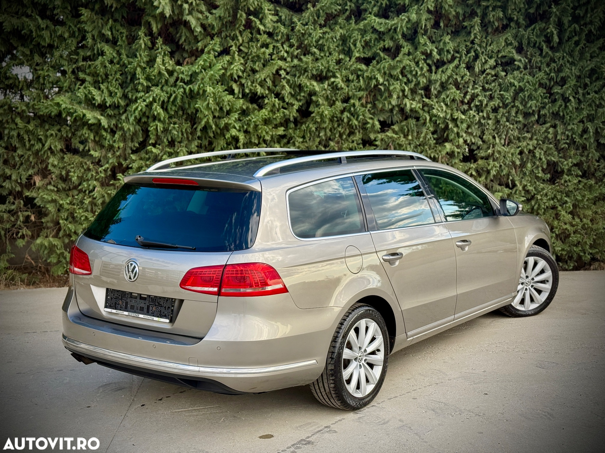 Volkswagen Passat Variant 2.0 TDI Blue TDI DSG Highline - 3