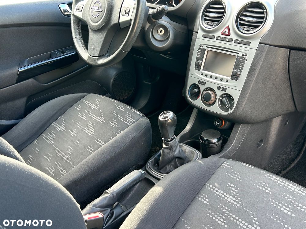 Opel Corsa 1.4 16V Color Edition - 29