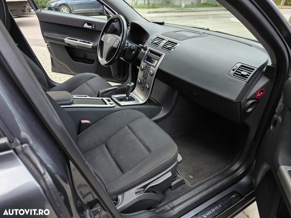 Volvo V50 - 10