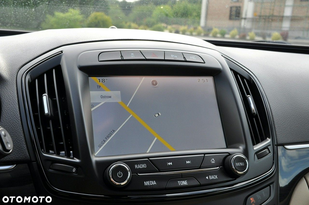 Opel Insignia - 32