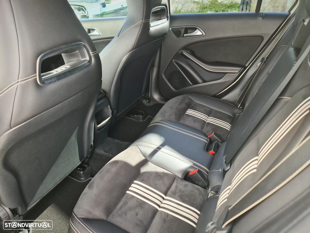 Mercedes-Benz A 180 CDI BE Edition AMG Line - 19