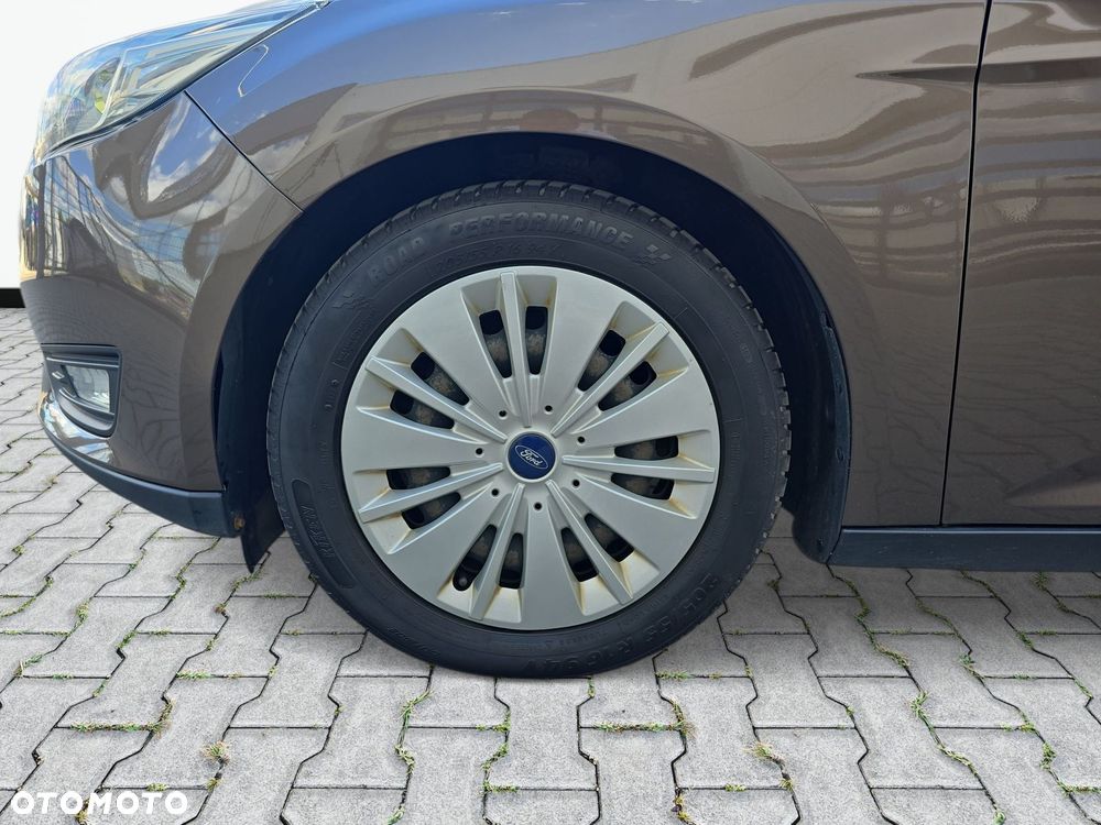Ford Focus 1.0 EcoBoost Trend - 10