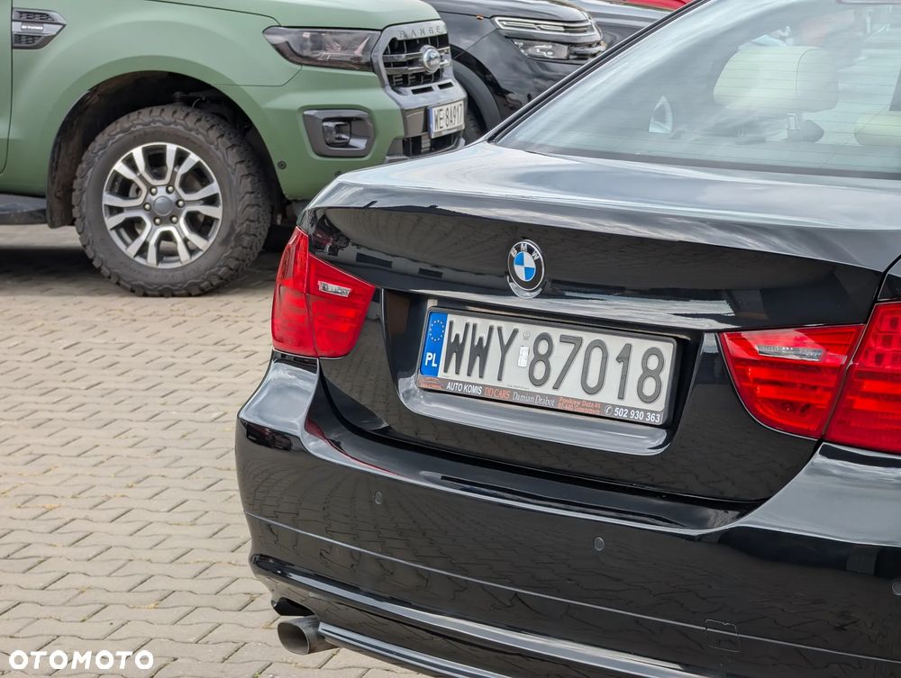 BMW Seria 3 318d Sport Line - 15