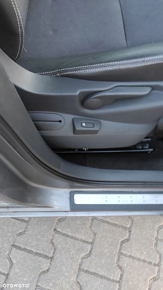 Renault Scenic 1.9 dCi FAP Conquest - 8