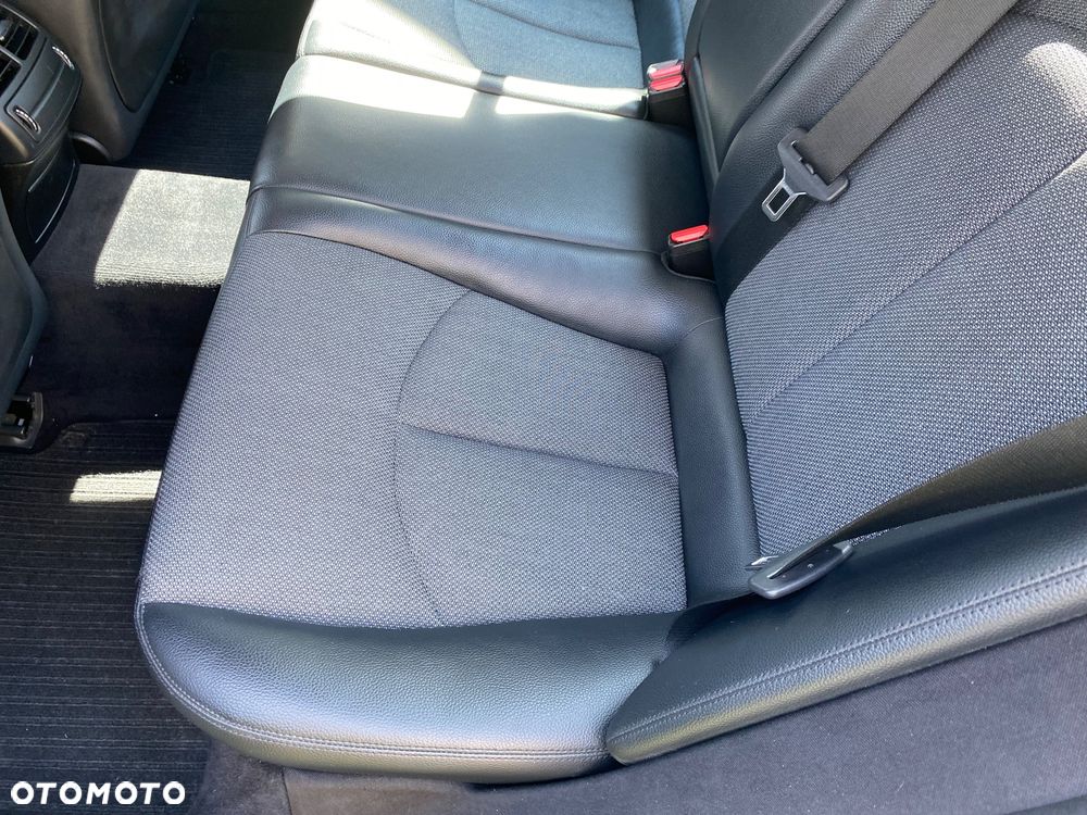 Mercedes-Benz Klasa E - 17