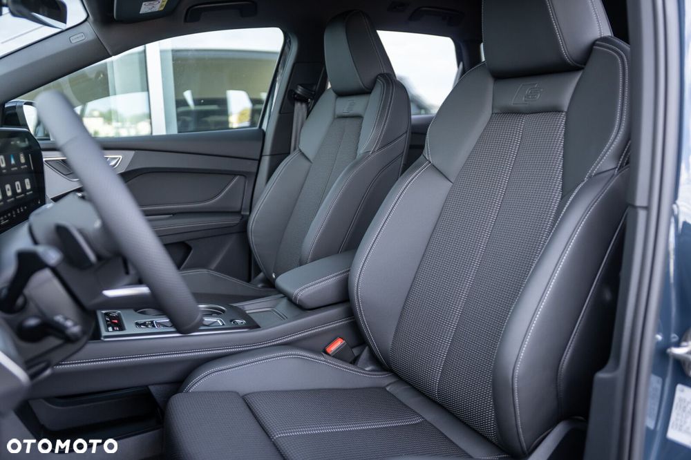 Audi Q4 e-tron - 13