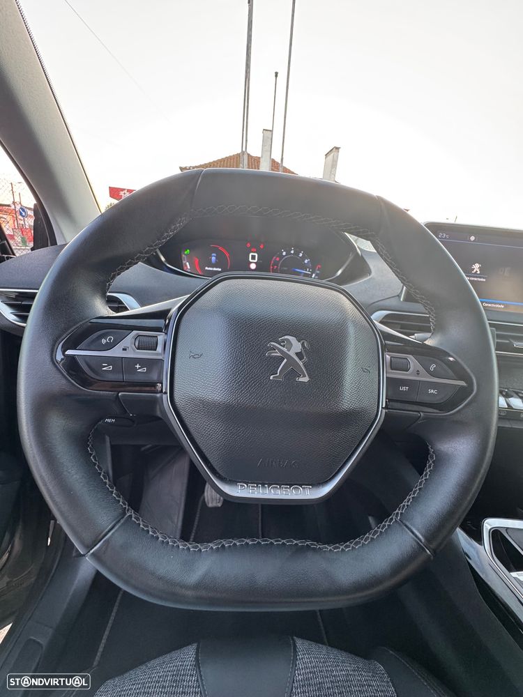 Peugeot 3008 1.2 PureTech Allure - 16