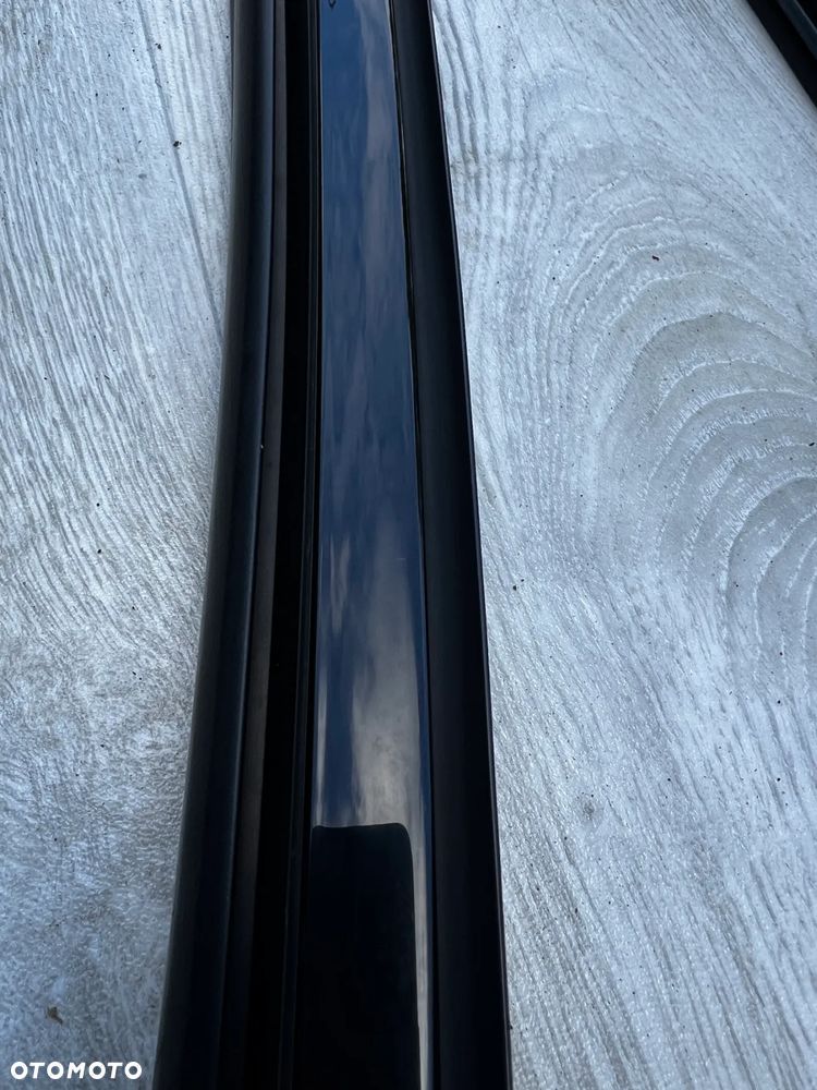 LISTWA LISTWY ZGARNIAJĄCA a4 b9 PRZÓD TYŁ PRAWA LEWA RAMKA DRZWI PRZÓD TYŁ PRAWA LEWA CHROM SHADO LINE 8W0837432 8W0837439 8W9839432 8W9839431 8W0853284 8W0853283 8W0853764 8W0853763 8W5839432 8W5839431 CENA W OPISIE - 12