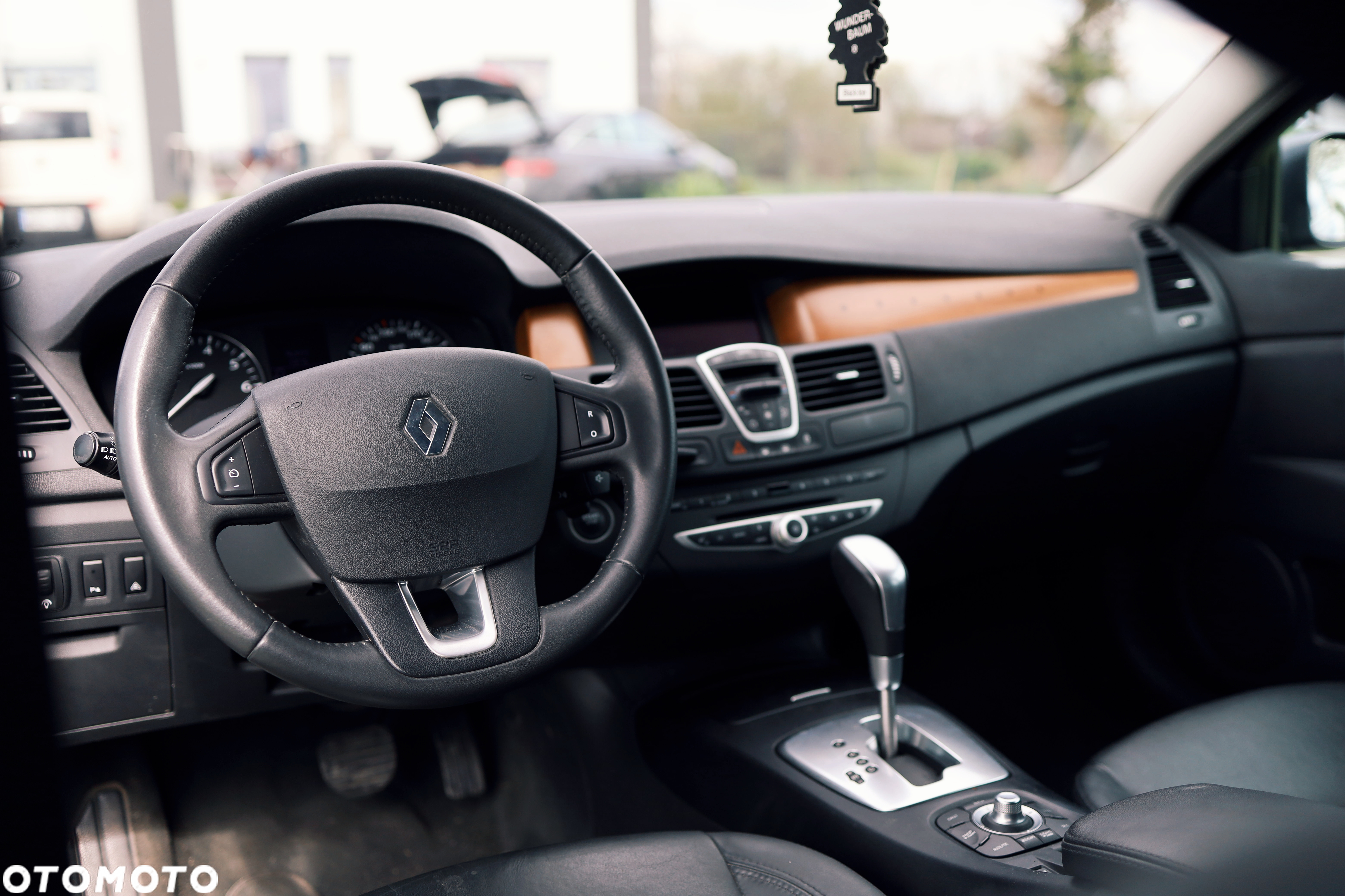 Renault Laguna 3.5 V6 Initiale - 4