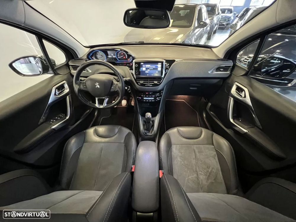 Peugeot 208 1.2 PureTech GT Line - 8