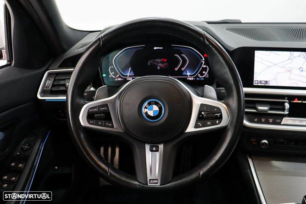 BMW 330 e Aut. M Sport - 16