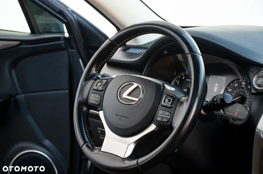 Lexus NX 300 AWD - 32