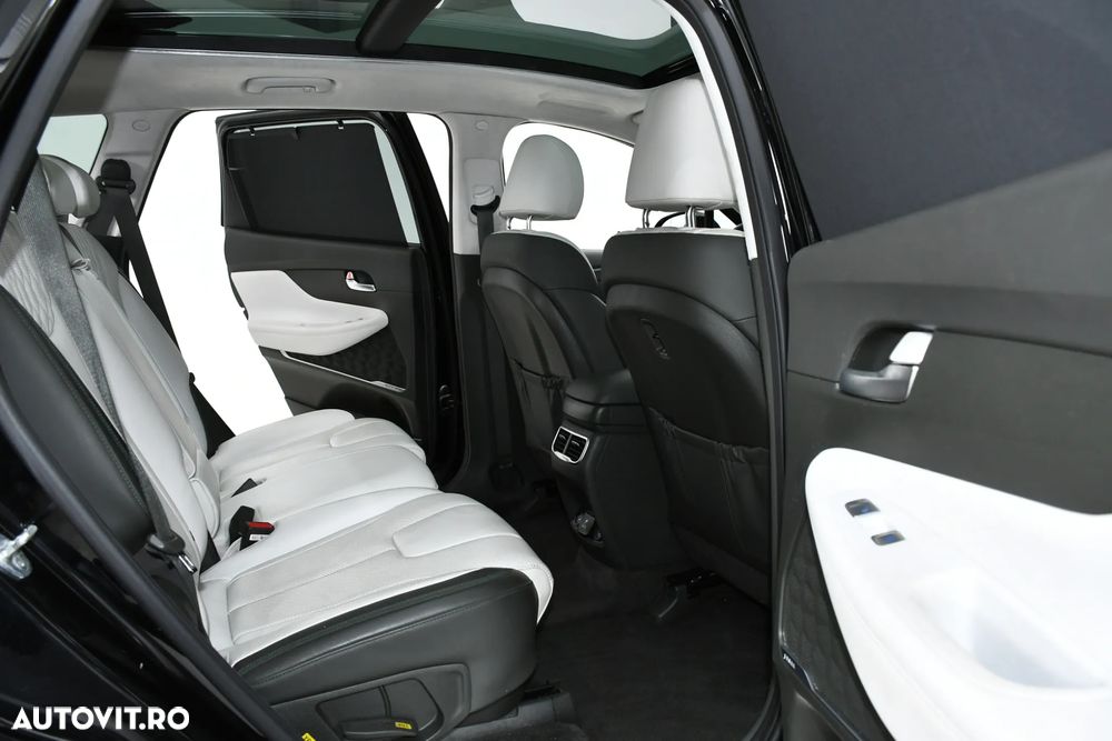 Hyundai Santa Fe 1.6 Plugin-Hybrid 4WD SEVEN Signature - 18