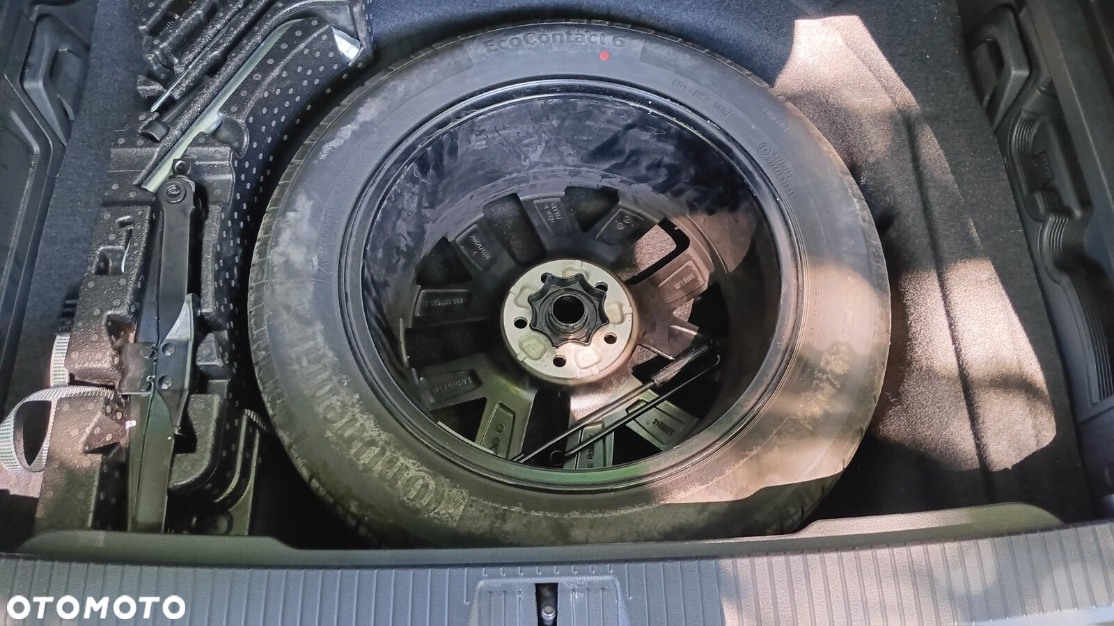 Volkswagen Passat - 34