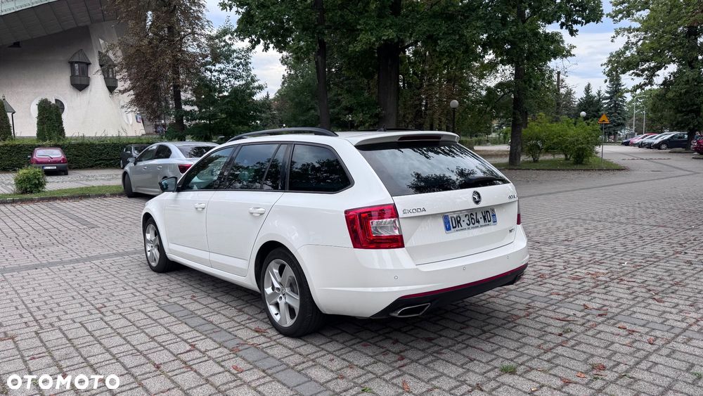 Skoda Octavia 2.0 TDI DSG RS - 13
