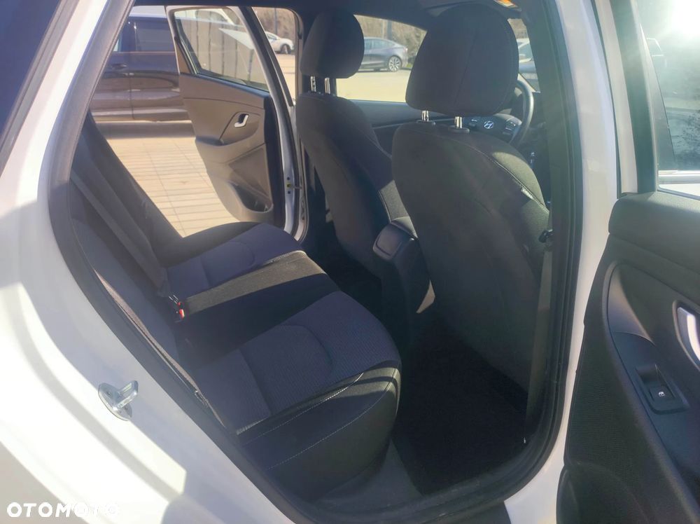 Hyundai i30 1.4 GET - 16