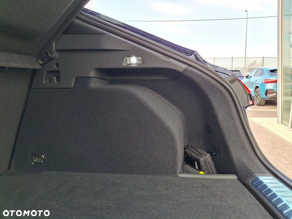 Audi Q3 Sportback - 11