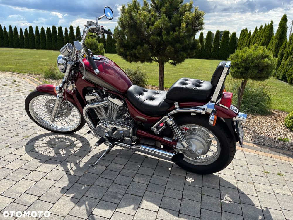 Suzuki Intruder - 3
