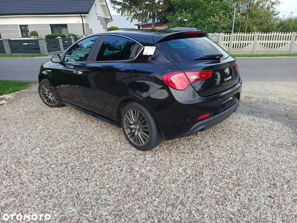Alfa Romeo Giulietta 2.0 JTDM 16V - 3