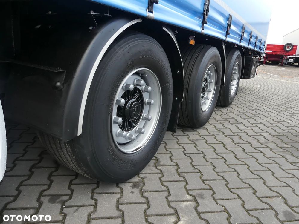 Wielton MEGA / FIRANKA / OŚ PODNOSZONA / DACH PODNOSZONY / - 21