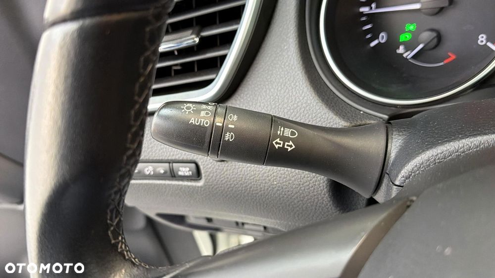 Nissan Qashqai 1.3 DIG-T N-Connecta DCT - 28