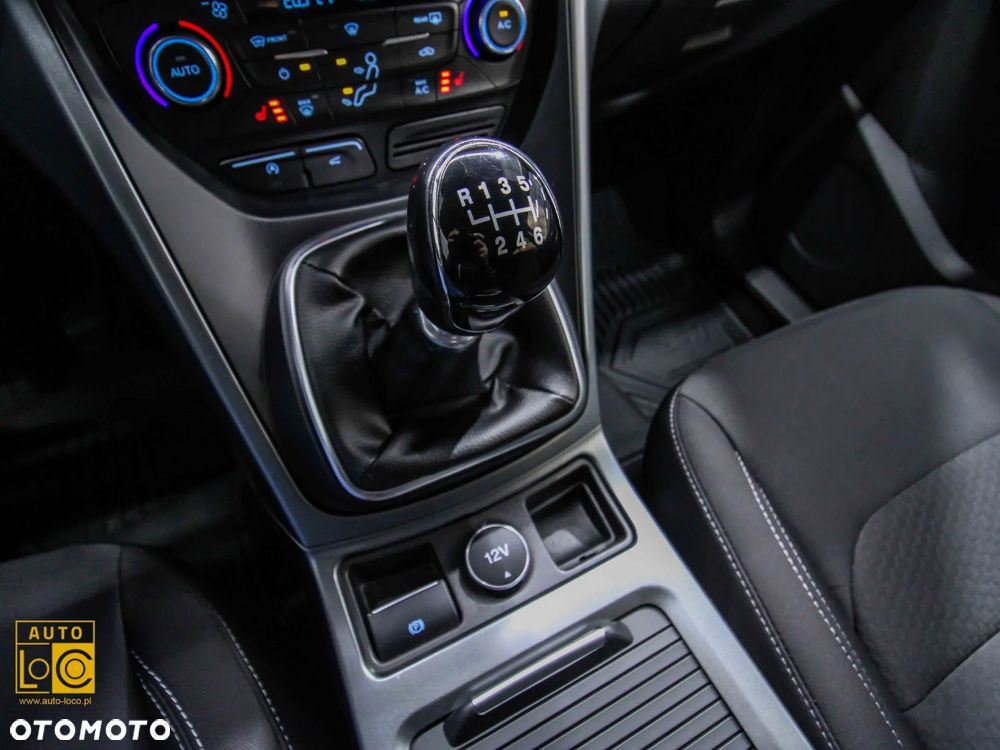 Ford Kuga 1.5 EcoBoost 2x4 Titanium - 27