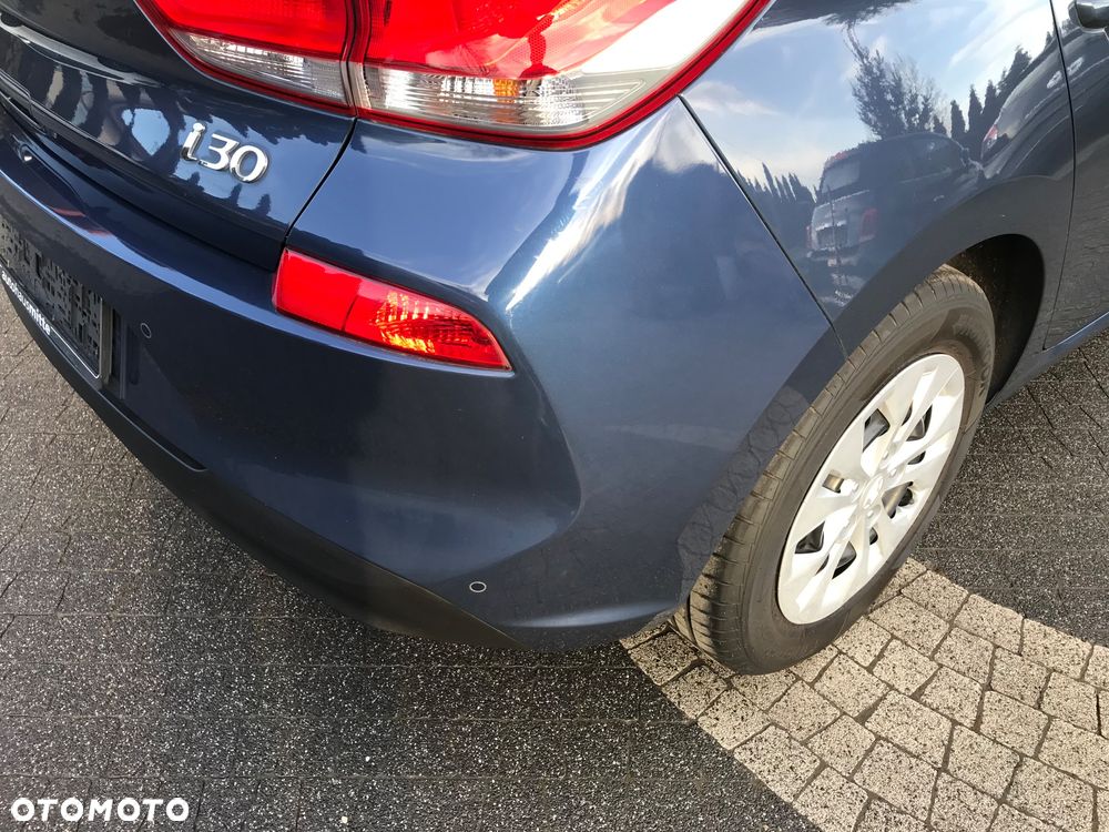 Hyundai i30 1.4 Passion Plus - 24
