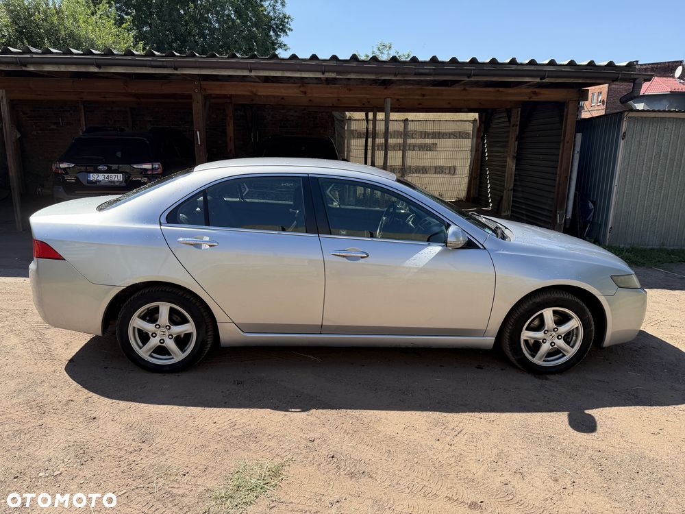 Honda Accord - 1