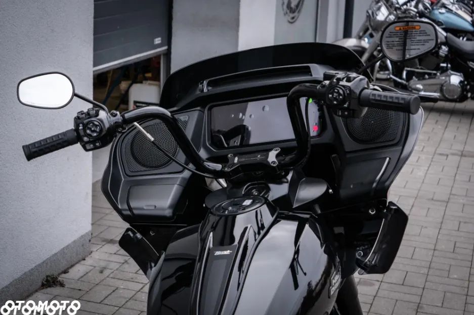 Harley-Davidson Touring Road Glide - 38
