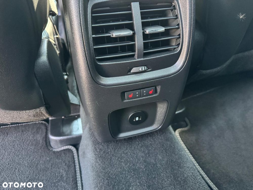 Ford Kuga 2.5P PHEV FWD Vignale - 16