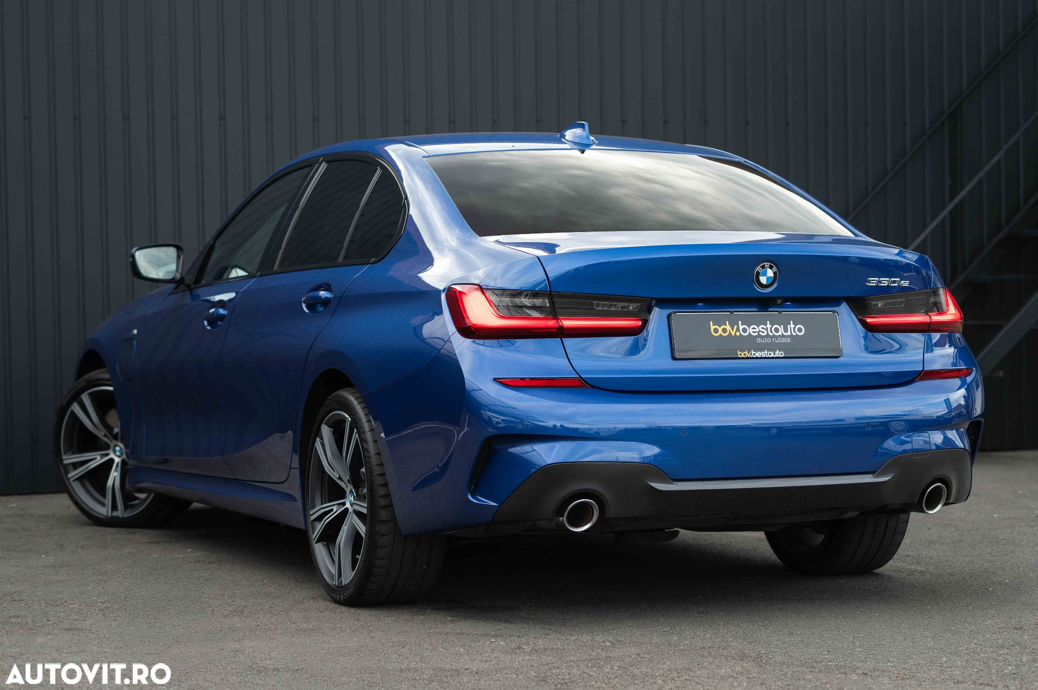 BMW Seria 3 330e Aut. M Sport - 6