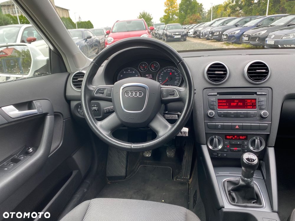 Audi A3 Sportback 1.6 Attraction - 29