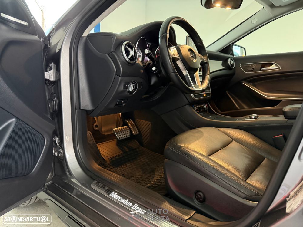 Mercedes-Benz GLA 220 CDi AMG Line 4-Matic - 11