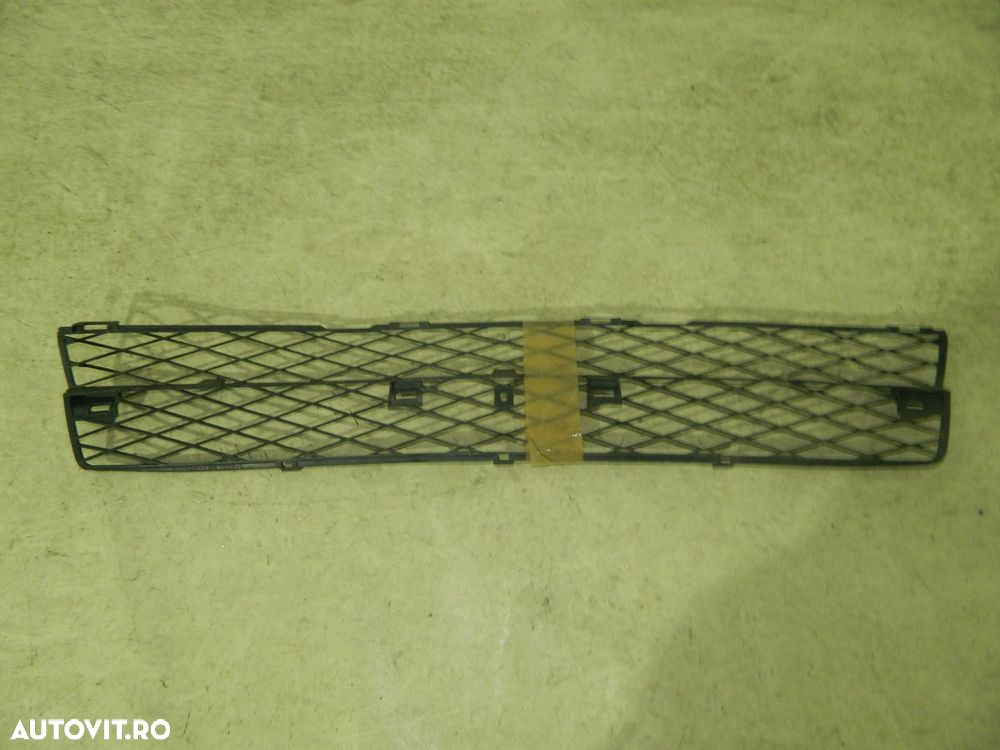 Grila centrala Toyota Corolla Berlina  /  Kombi, 02-04, 53112-12110 - 6