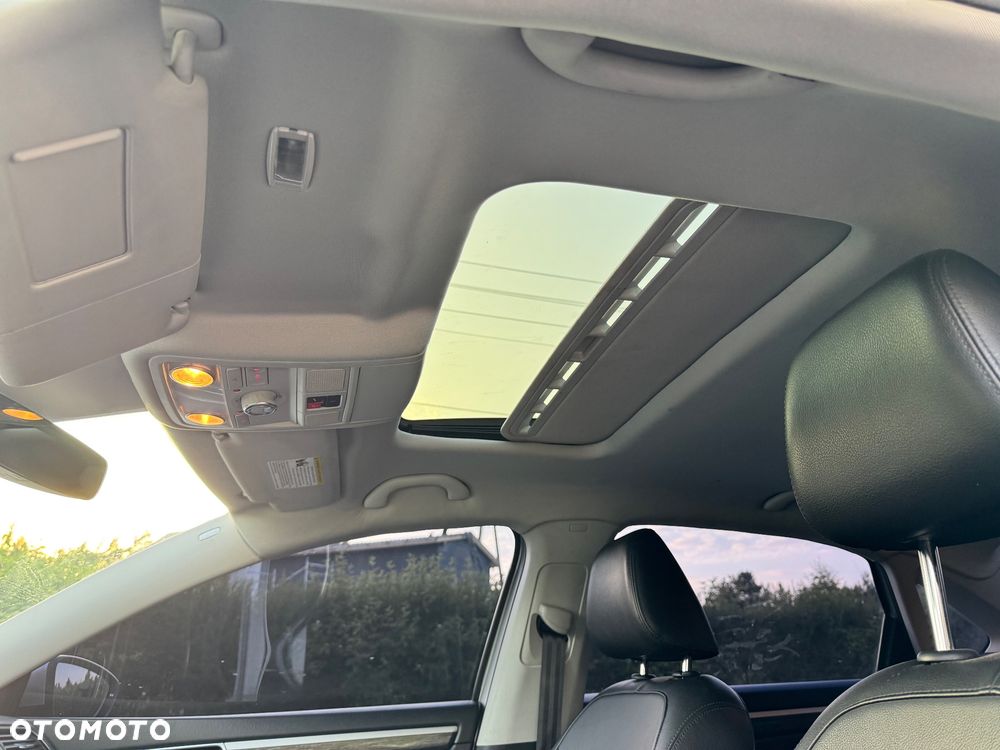 Volkswagen Passat - 9