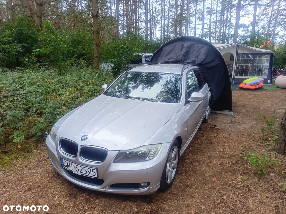 BMW Seria 3 320i - 25