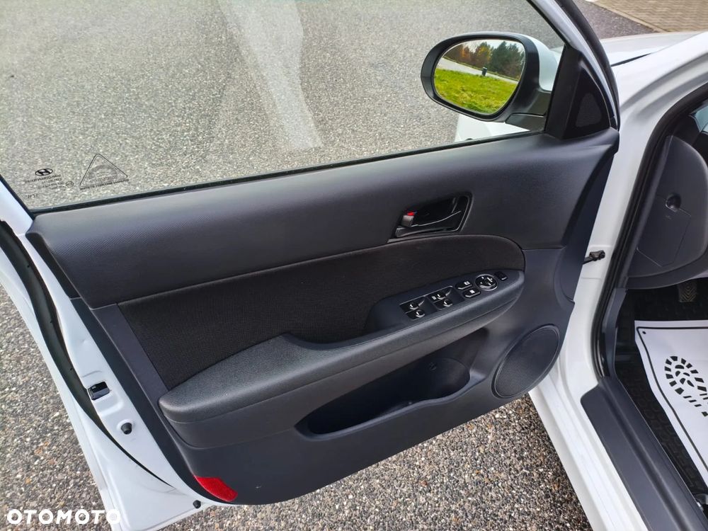 Hyundai i30 1.4 White Edition - 22