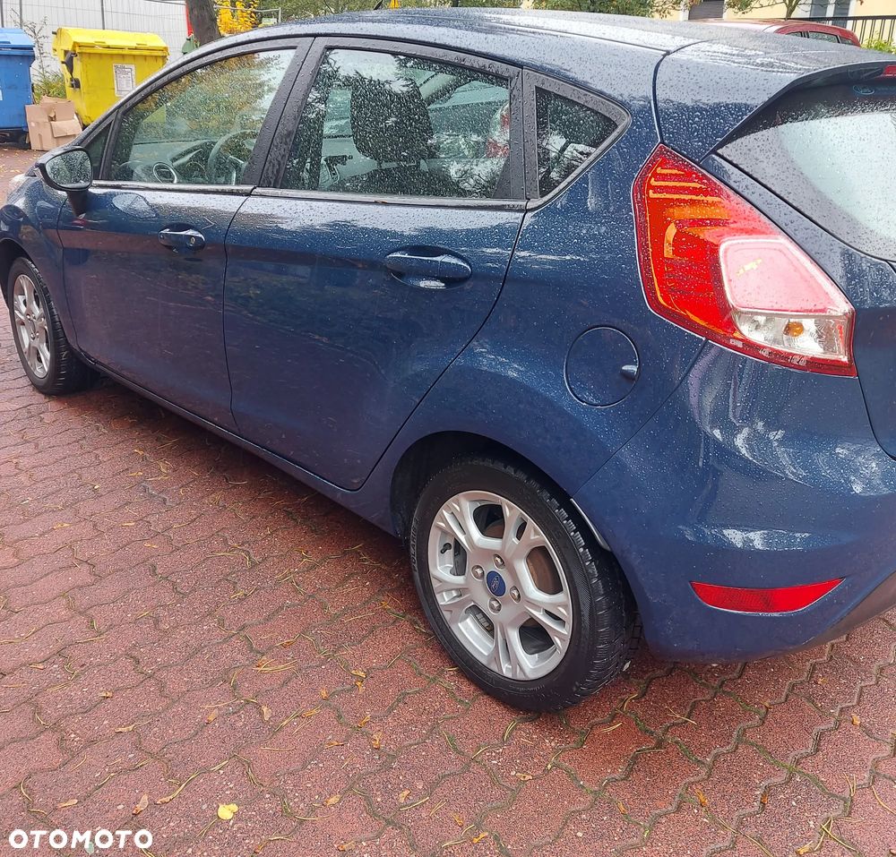 Ford Fiesta 2014 photo 2