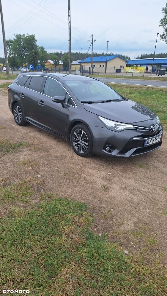Toyota Avensis - 1