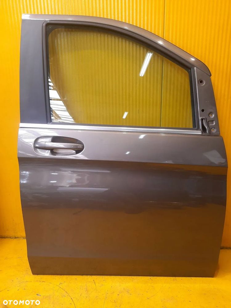 Mercedes-Benz V Class W447 DRZWI PRZÓD PRZEDNIE PRAWE 9963 14r.