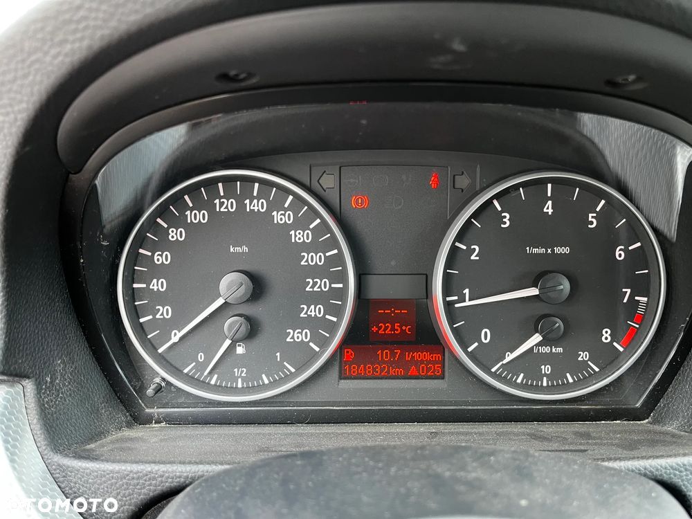 BMW Seria 3 320i - 8