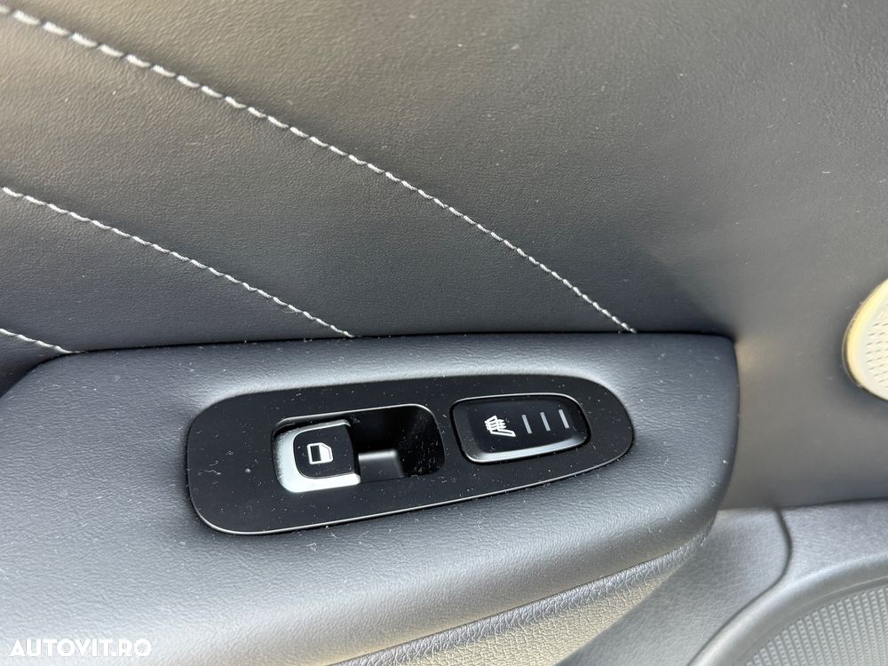 Kia Stinger 3.3 T-GDI 8AT AWD GT - 31