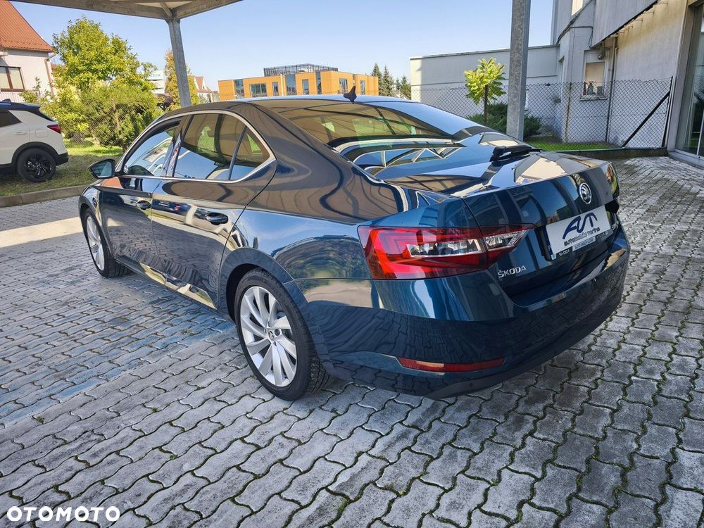 Skoda Superb 2.0 TDI Style - 4