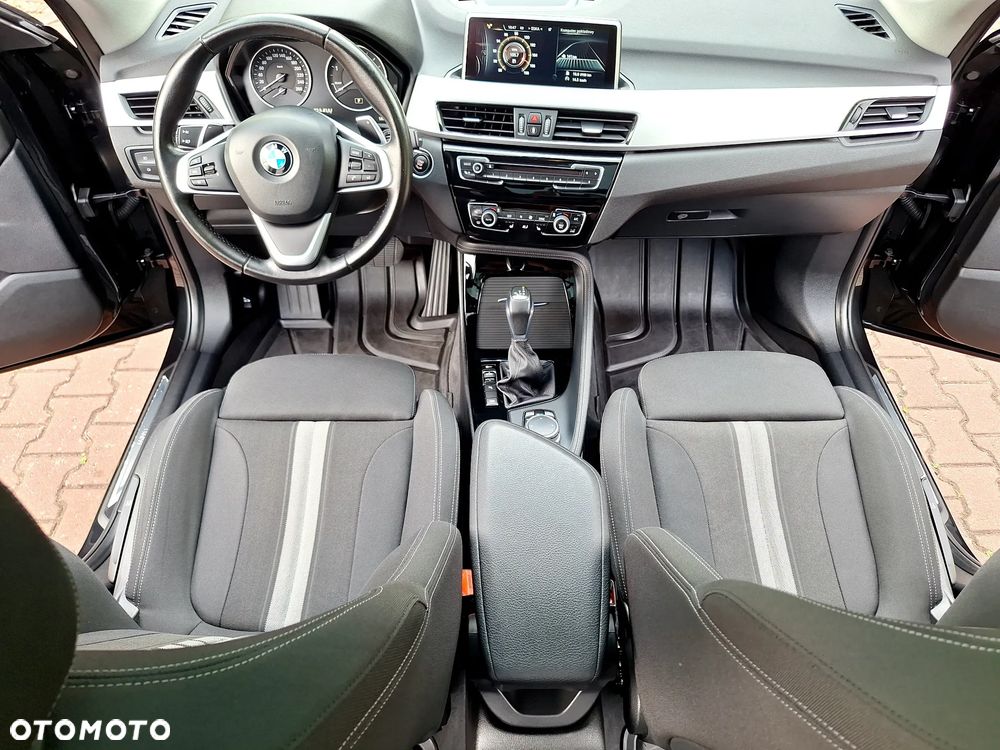 BMW X1 xDrive18d Sport Line - 8