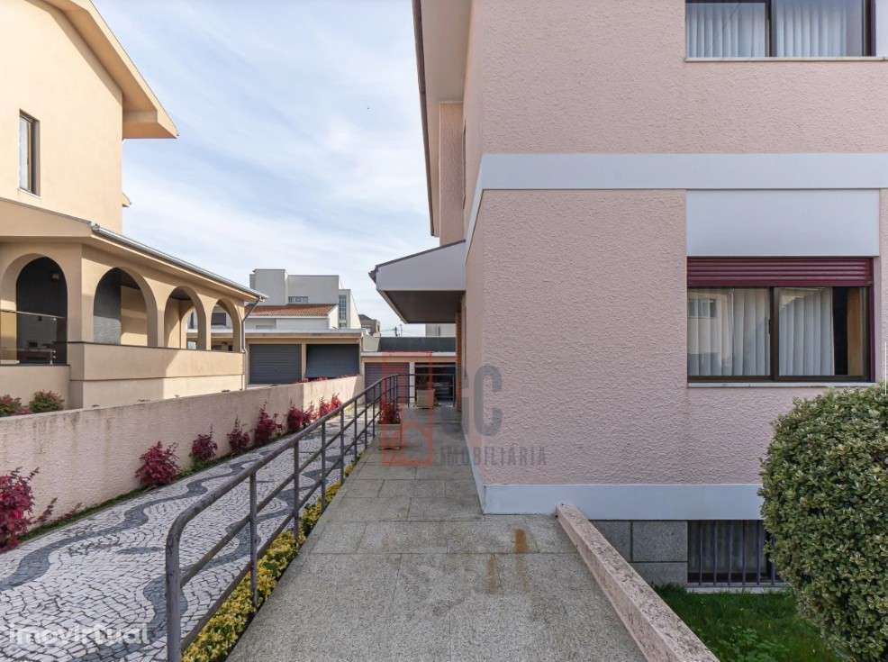 Moradia T4+1 Salgueiros (Canidelo, Vila Nova de Gaia) - Grande imagem: 2/31